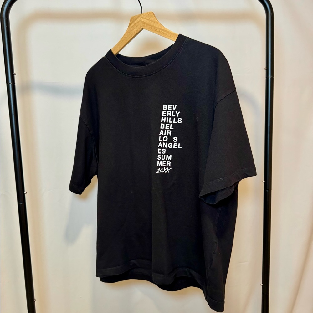 Black Graphic box fit LA tee
